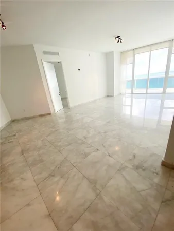 $8,250 | 16001 Collins Avenue, Unit 2207, Sunny Isles Beach, FL 33160