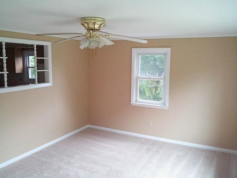 235 Foddering Farm Road Narragansett, RI 02882 - Photo 11 of 25 Living Room.