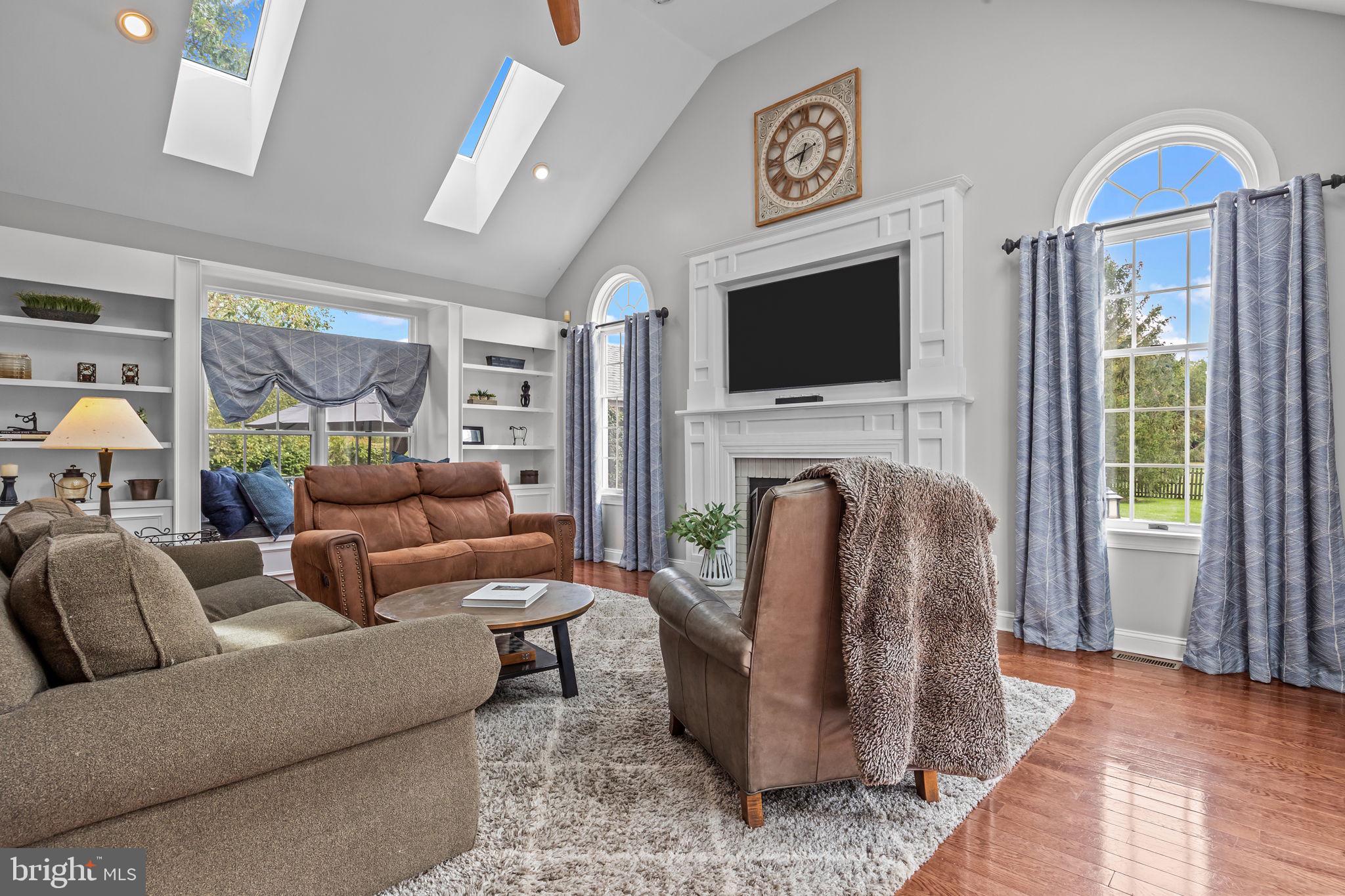 4605 Twinbrook Circle Doylestown, PA 18902 - Photo 19 of 53 skylights, large windows ...