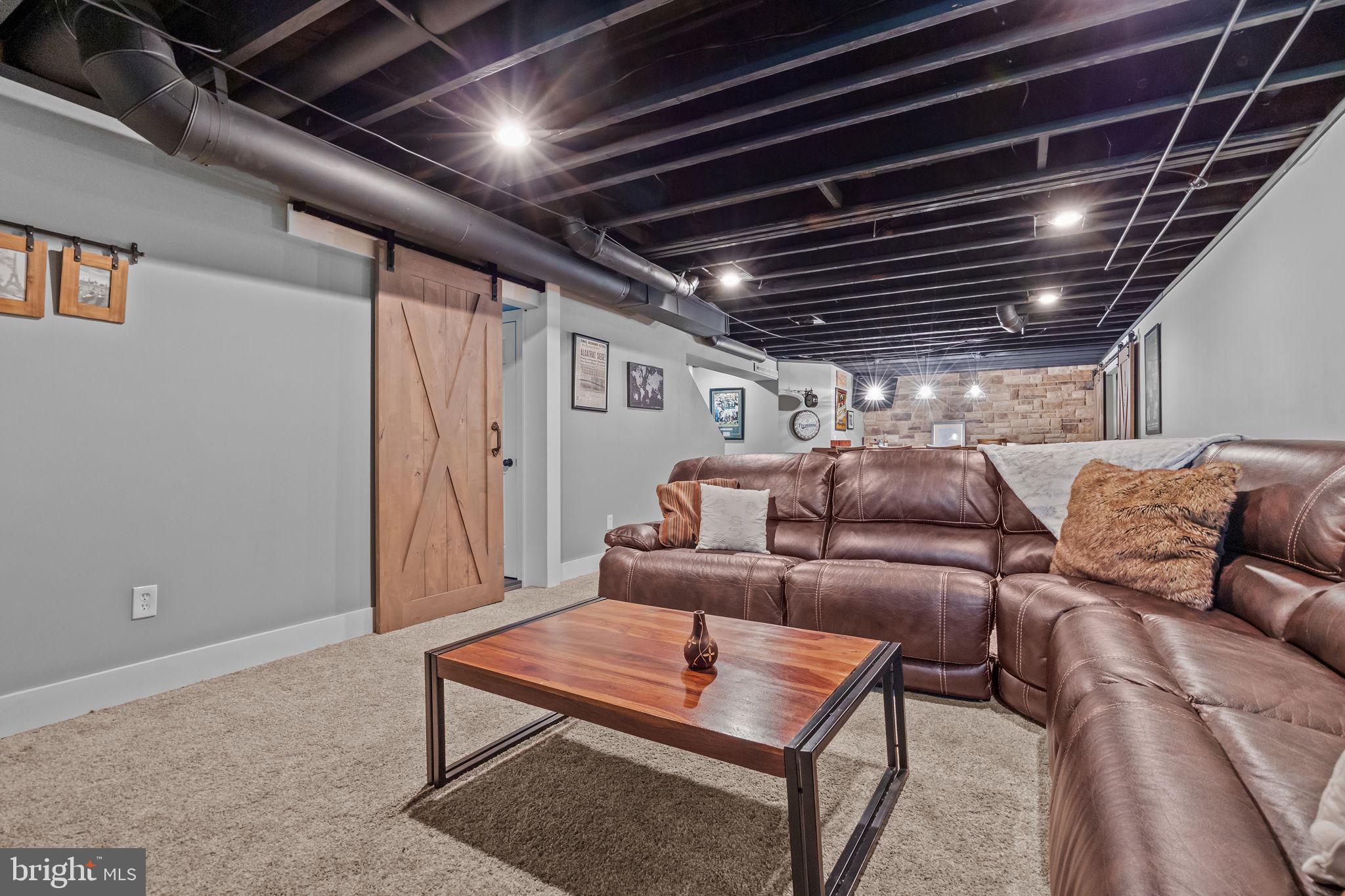 4605 Twinbrook Circle Doylestown, PA 18902 - Photo 40 of 53 a large family room ...