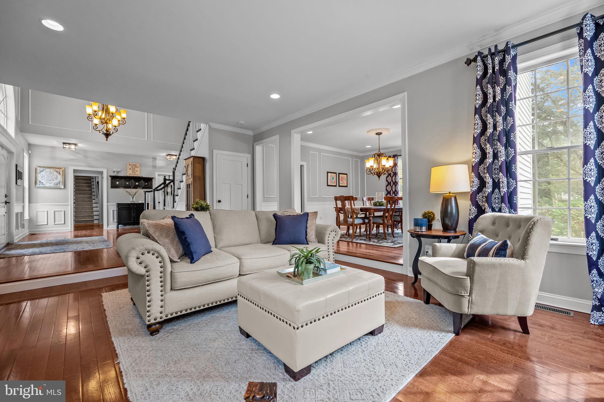4605 Twinbrook Circle Doylestown, PA 18902 - Photo 8 of 53 Welcoming living room ...
