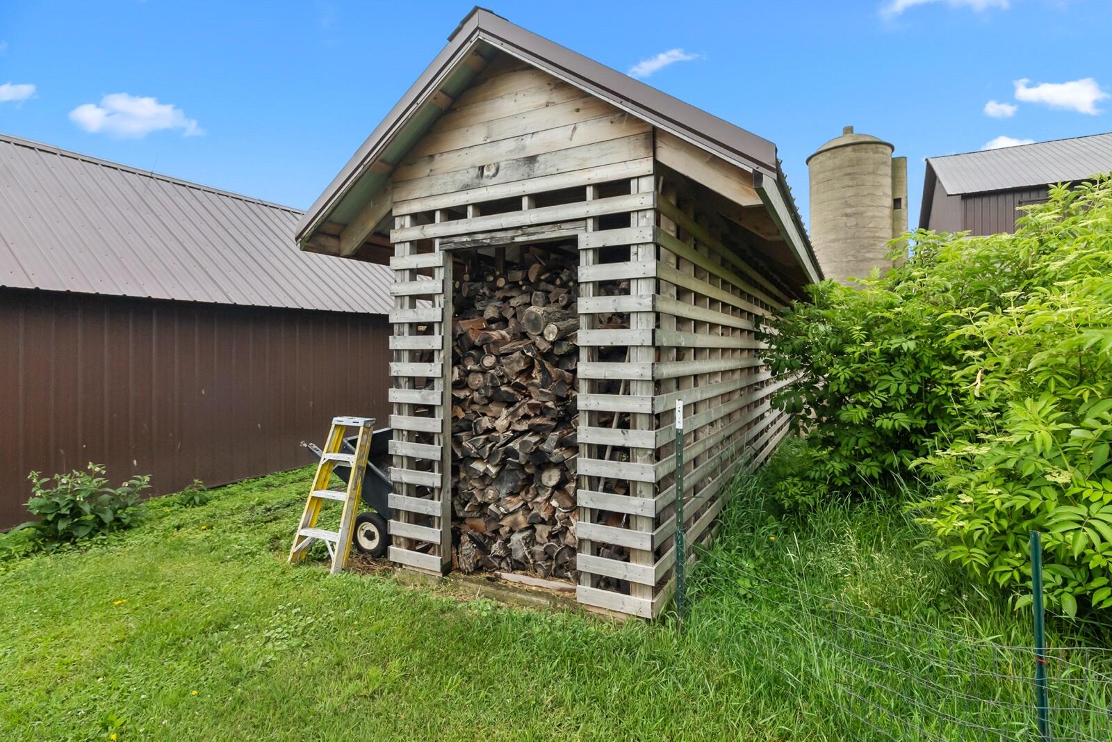 W5837 County Rd A Sugar Creek, WI 53121 - Photo 11 of 79 EE2-1