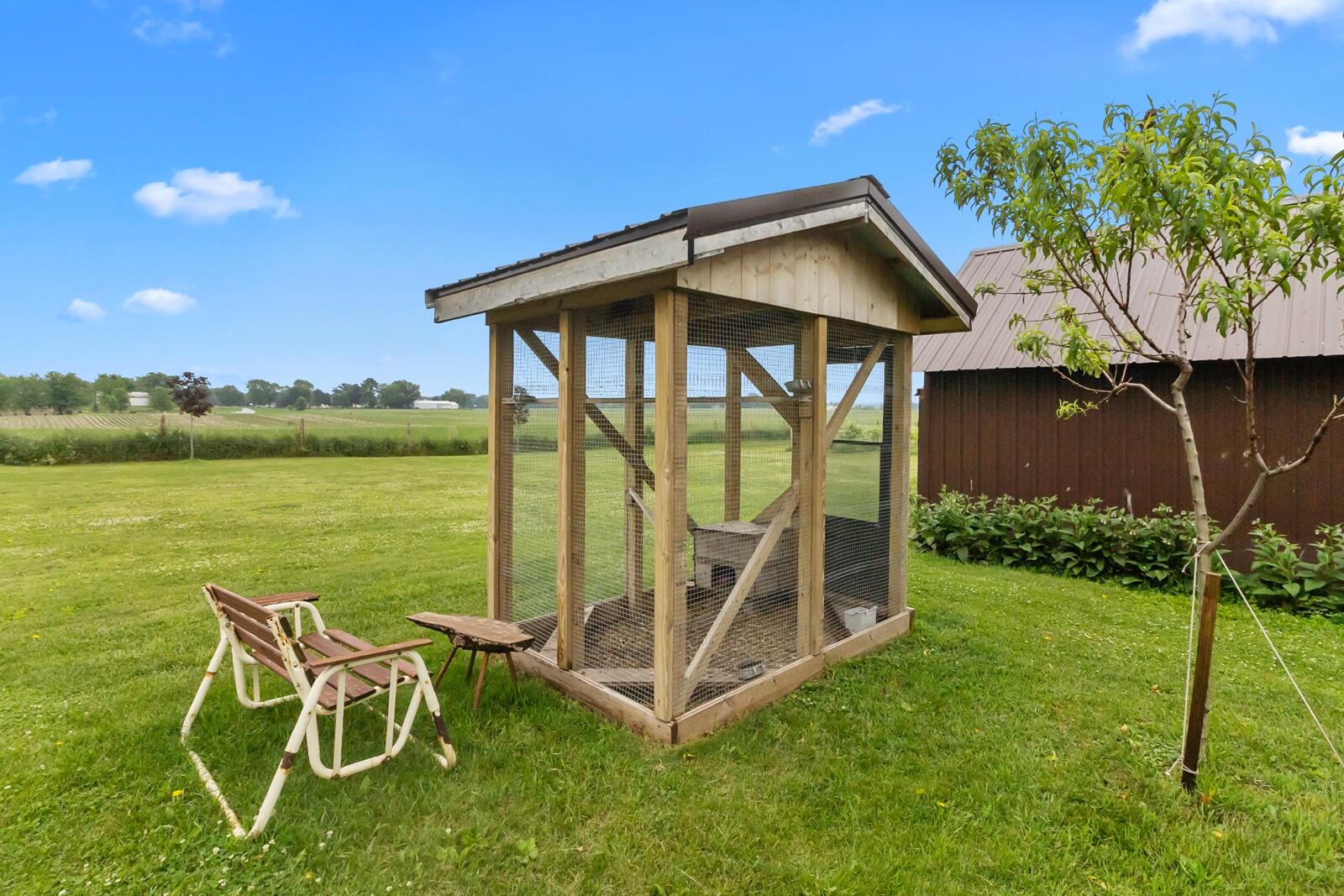 W5837 County Rd A Sugar Creek, WI 53121 - Photo 13 of 79 EE7