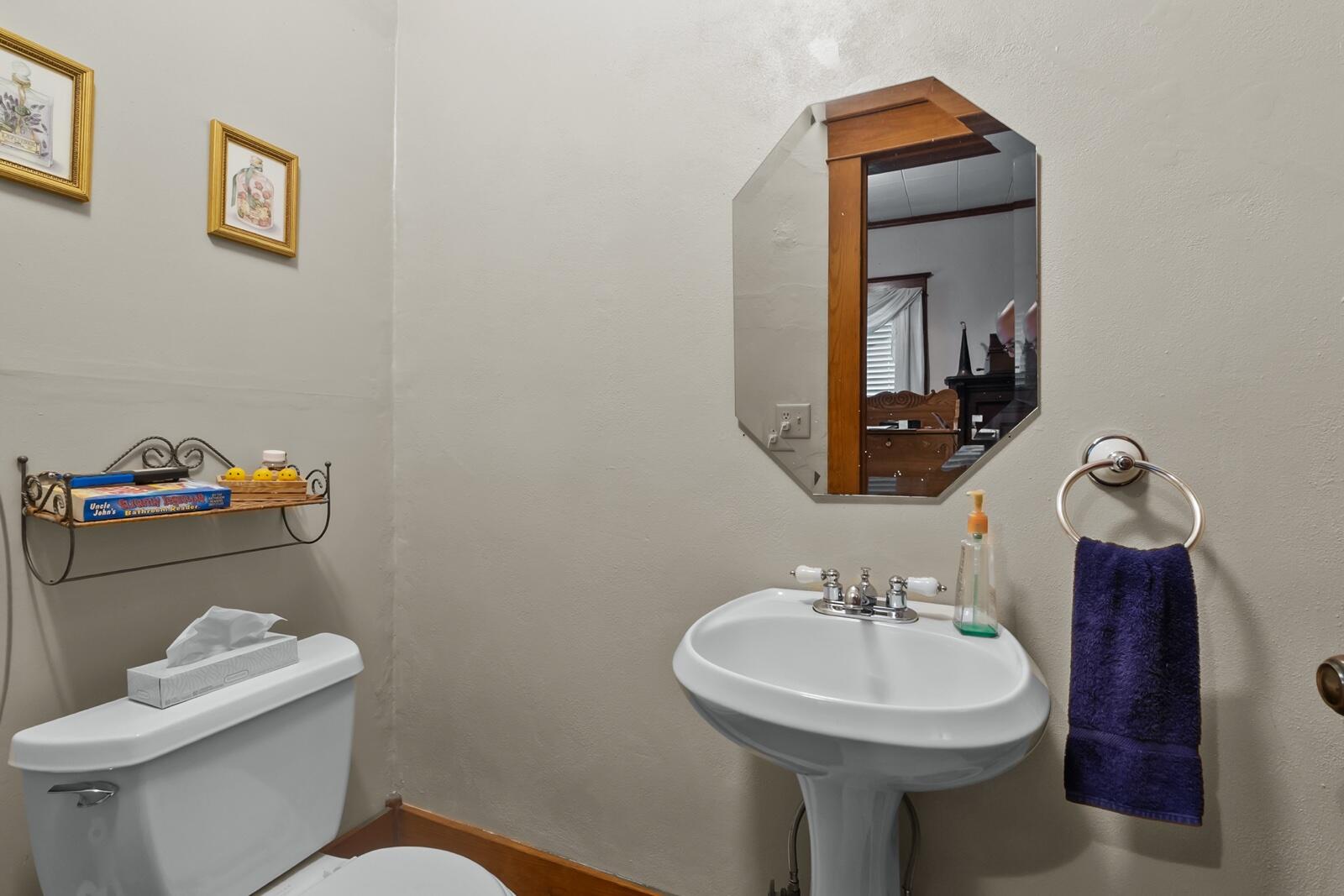 W5837 County Rd A Sugar Creek, WI 53121 - Photo 30 of 79 ii7