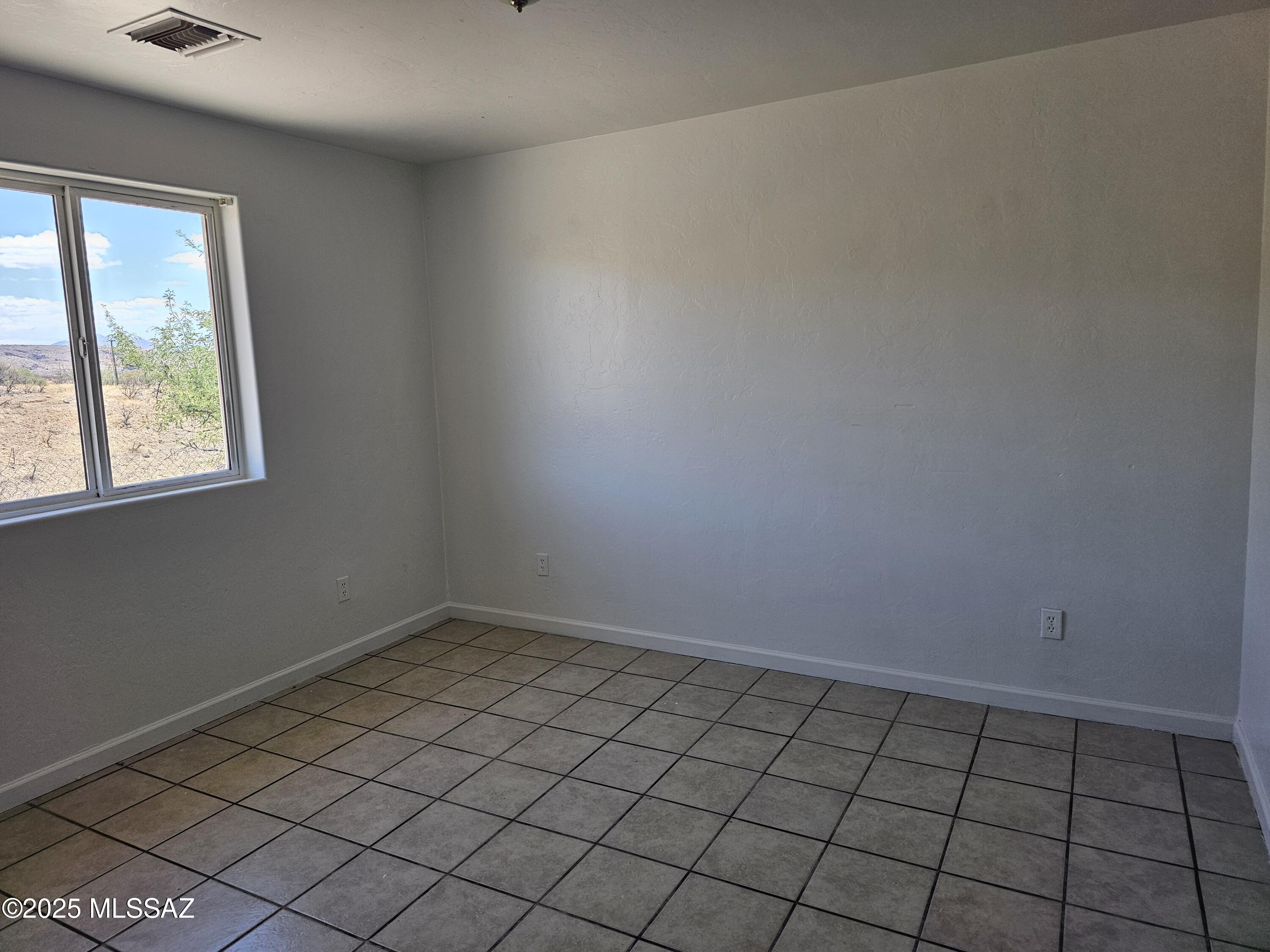 1220 B Circulo Aguilar Rio Rico, AZ 85648 - Photo 6 of 17