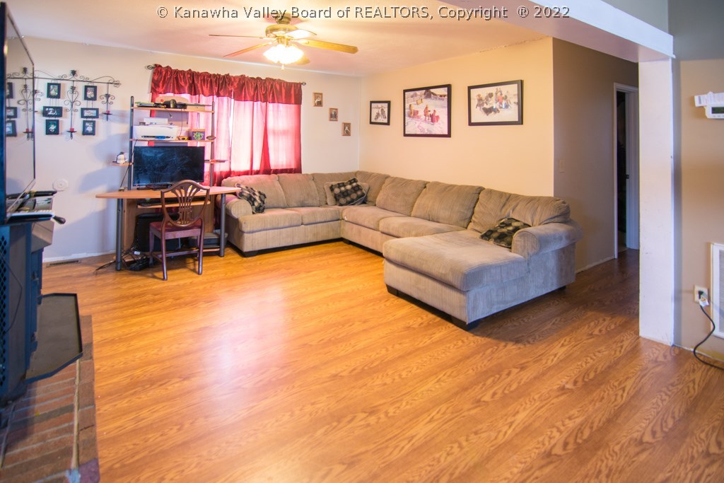 682 Price Ridge Road Ripley, WV 25271 - Photo 10 of 17 Gallery Image 10