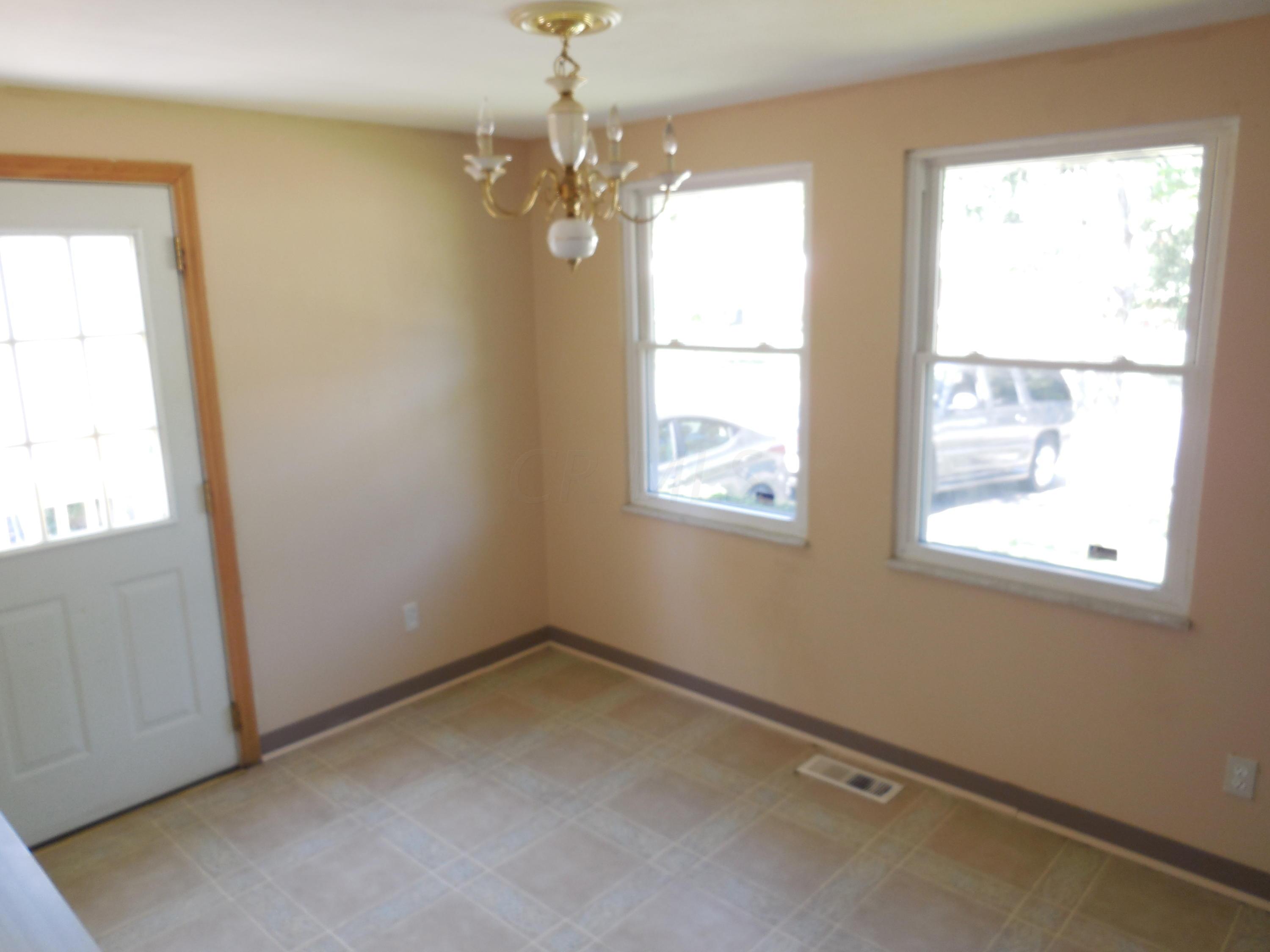 6514 Devonhill Road Columbus, OH 43229 - Photo 8 of 17 Gallery Image 8