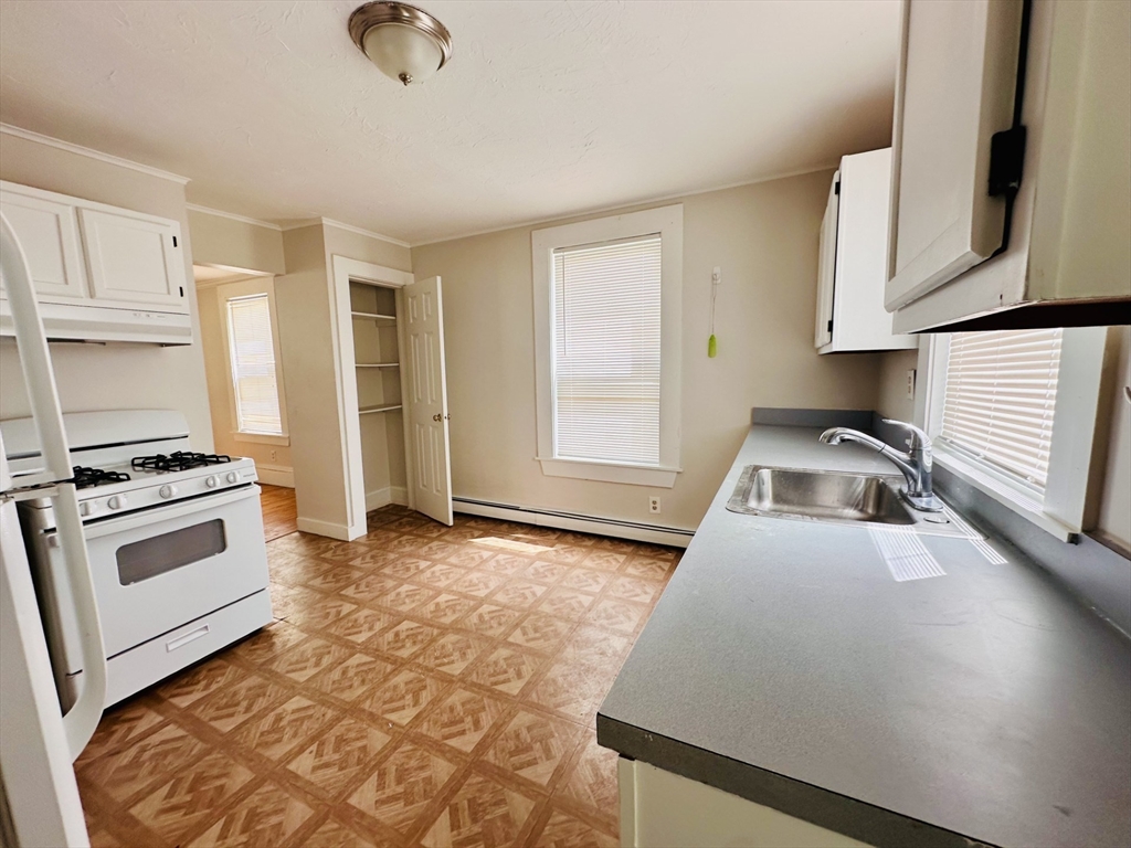 11 Derby Street Waltham, MA 02453 - Photo 9 of 28