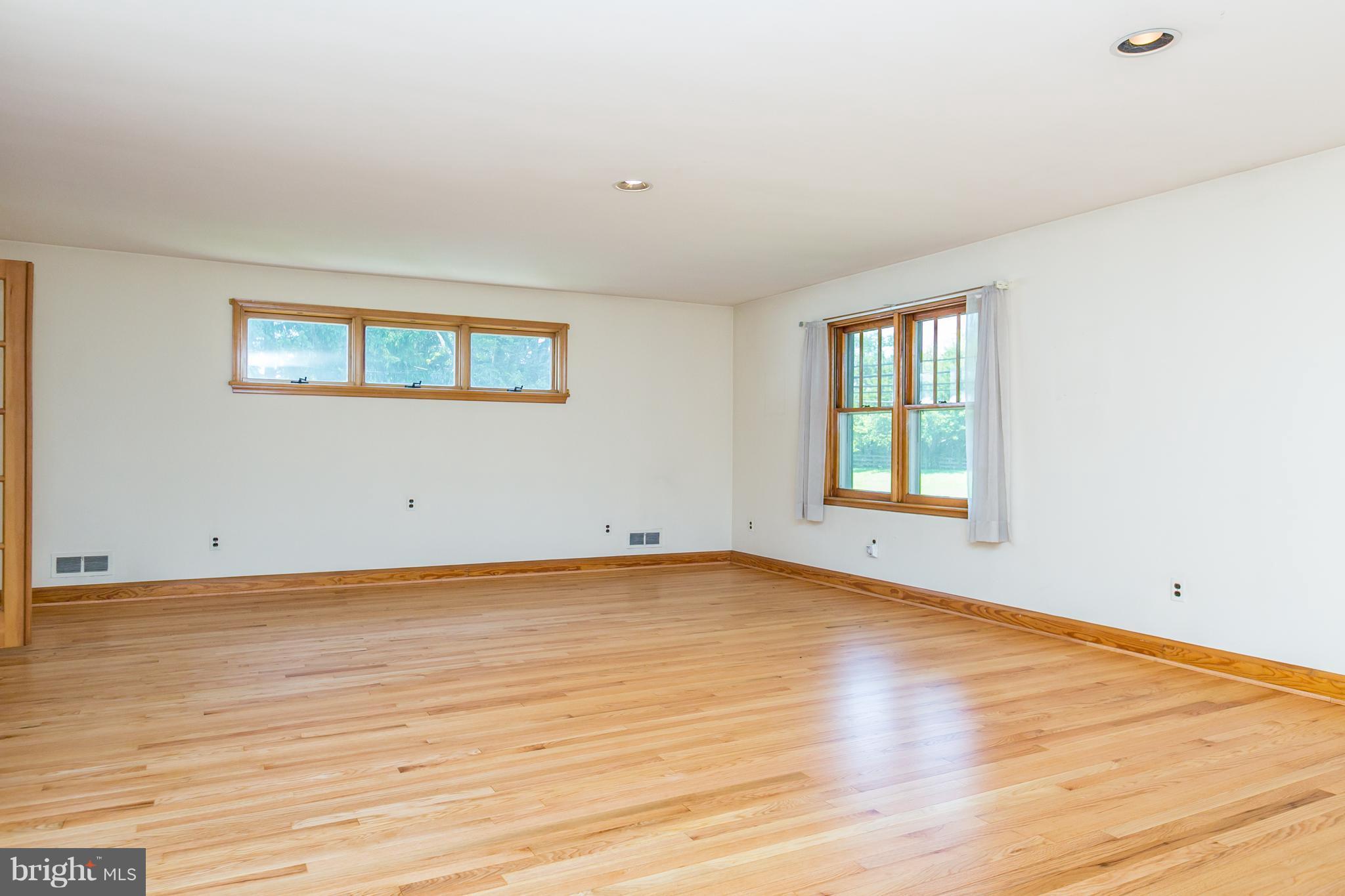13219 Fork Road Baldwin, MD 21013 - Photo 3 of 30 Interior (General)