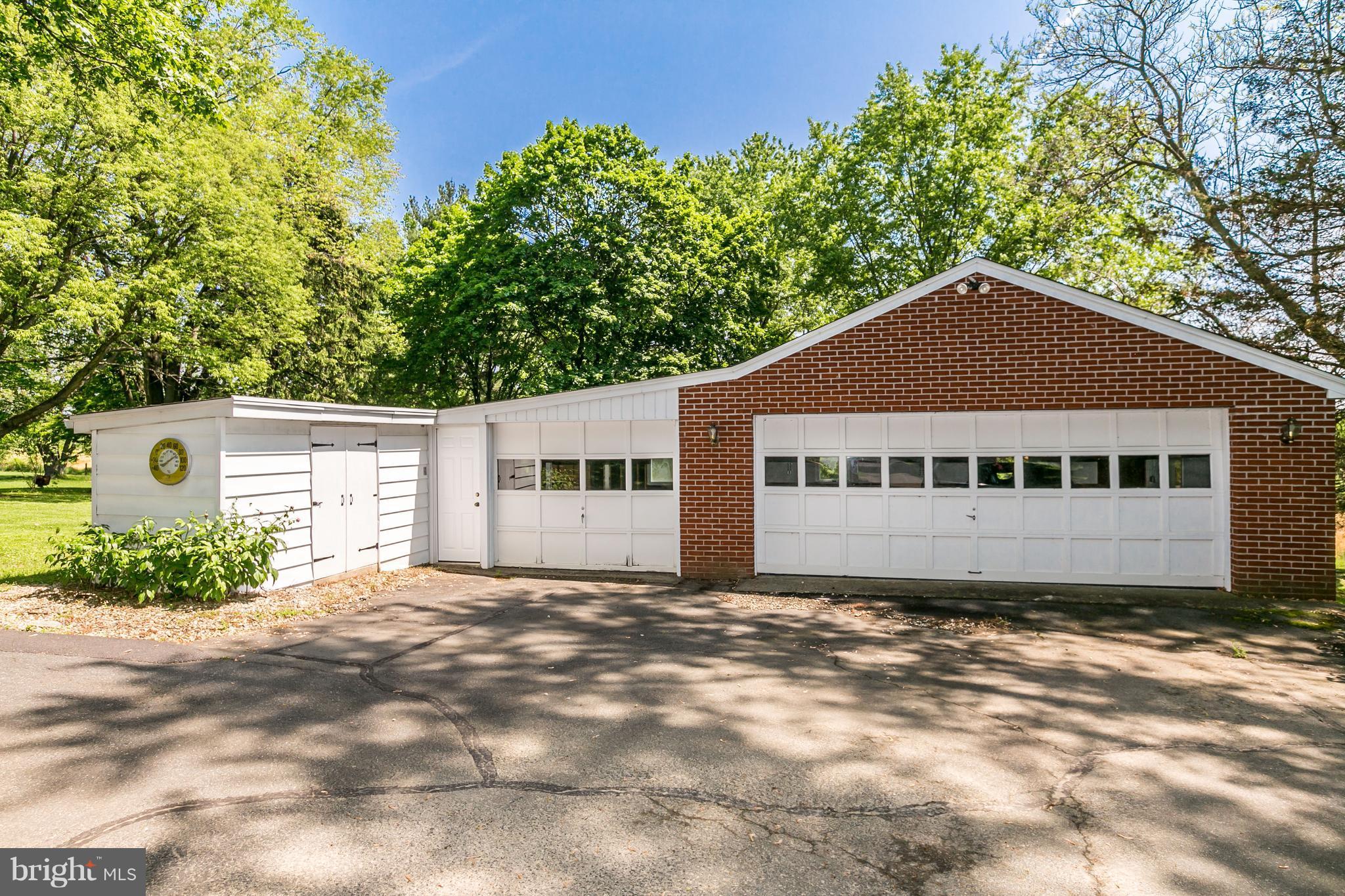13219 Fork Road Baldwin, MD 21013 - Photo 25 of 30 3 car garage