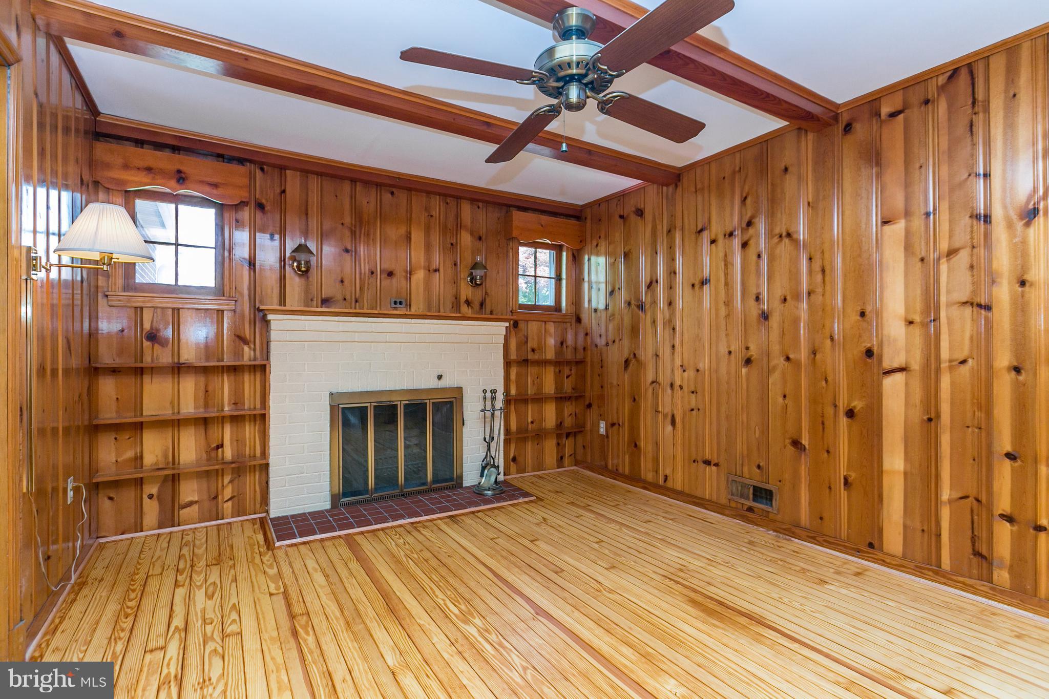 13219 Fork Road Baldwin, MD 21013 - Photo 7 of 30 Living Room
