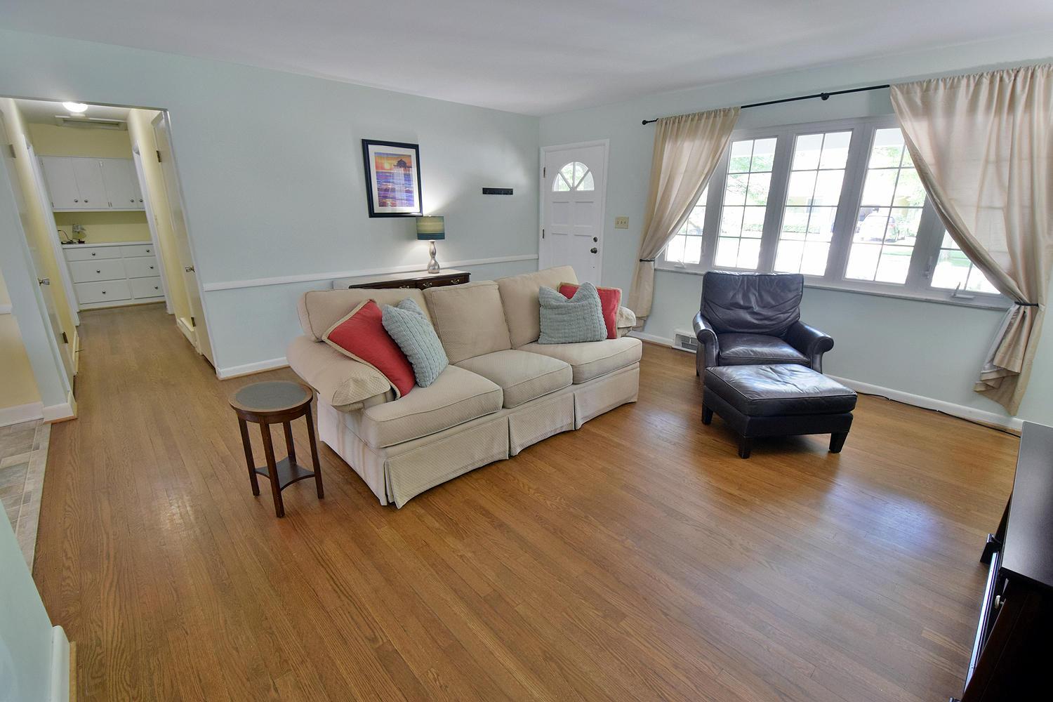 3476 Kirkham Road Columbus, OH 43221 - Photo 7 of 31 Gallery Image 7