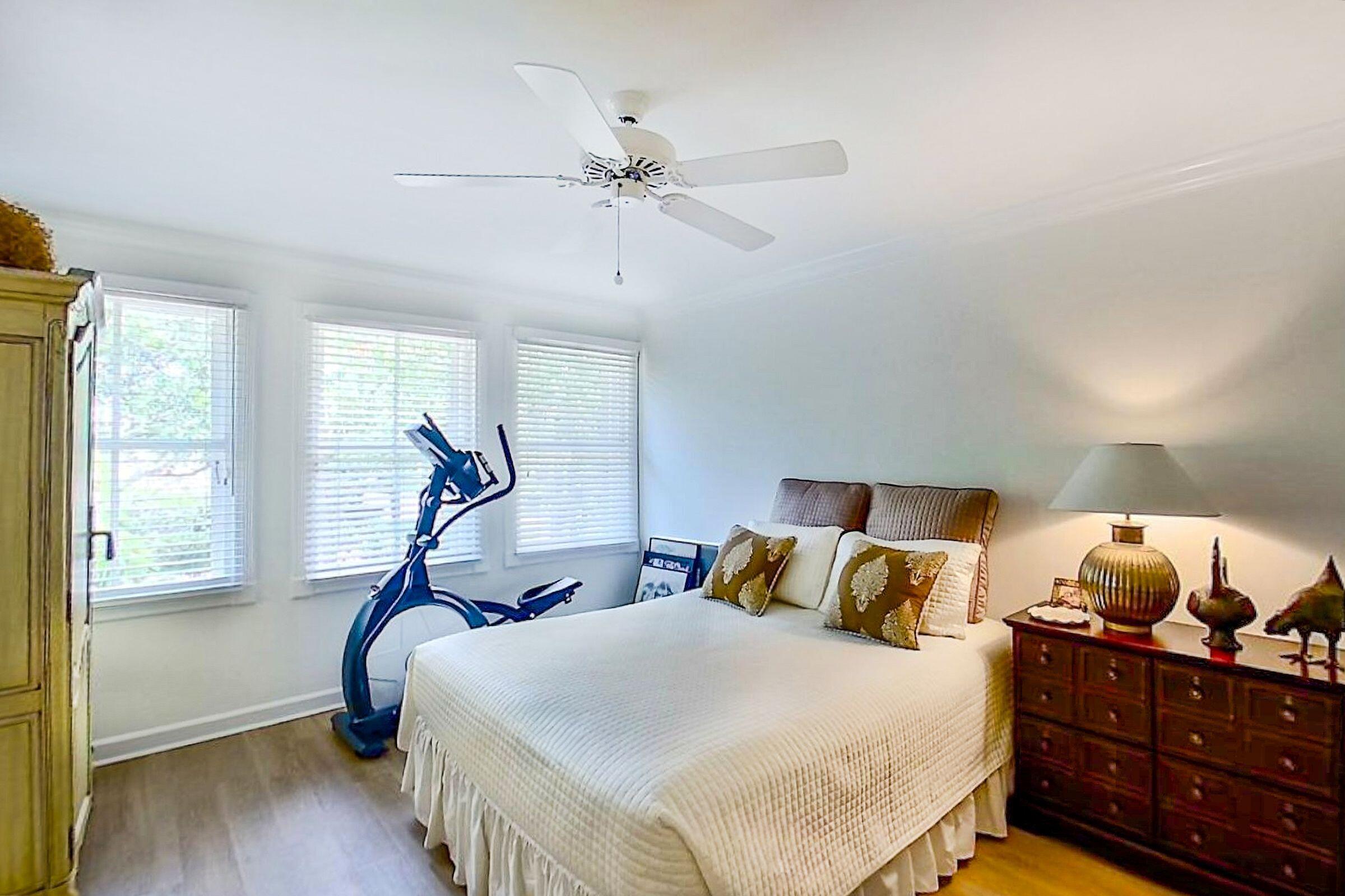 5835 Northwest 40th Terrace Boca Raton, FL 33496 - Photo 19 of 38 Bedroom 3