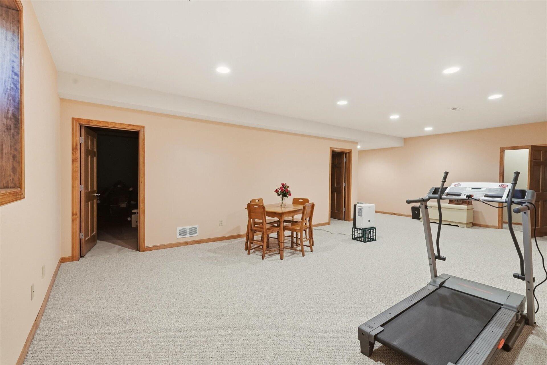 N7789 Maple Ridge Road Oconomowoc, WI 53066 - Photo 19 of 35 19-019_DSC04096