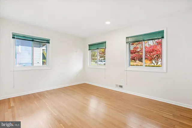 $3,995 | 11138 Byrd Drive, Fairfax, VA 22030