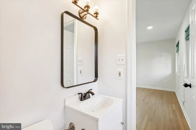 $3,995 | 11138 Byrd Drive, Fairfax, VA 22030