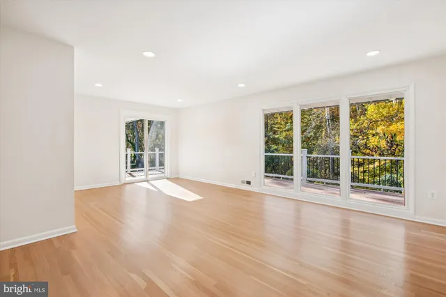 $3,995 | 11138 Byrd Drive, Fairfax, VA 22030