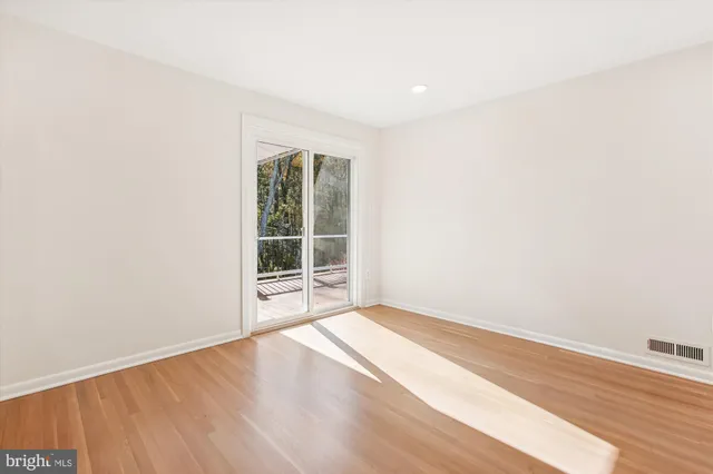 $3,995 | 11138 Byrd Drive, Fairfax, VA 22030