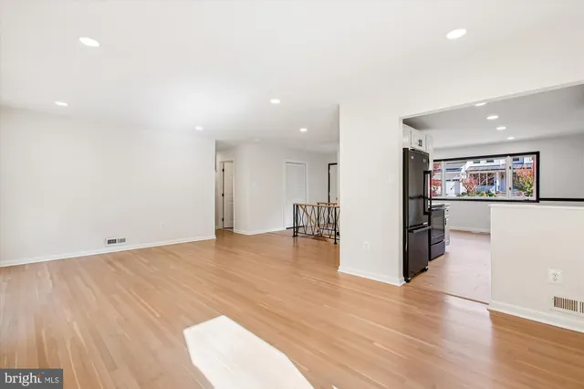 $3,995 | 11138 Byrd Drive, Fairfax, VA 22030