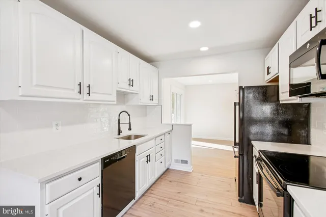 $3,995 | 11138 Byrd Drive, Fairfax, VA 22030