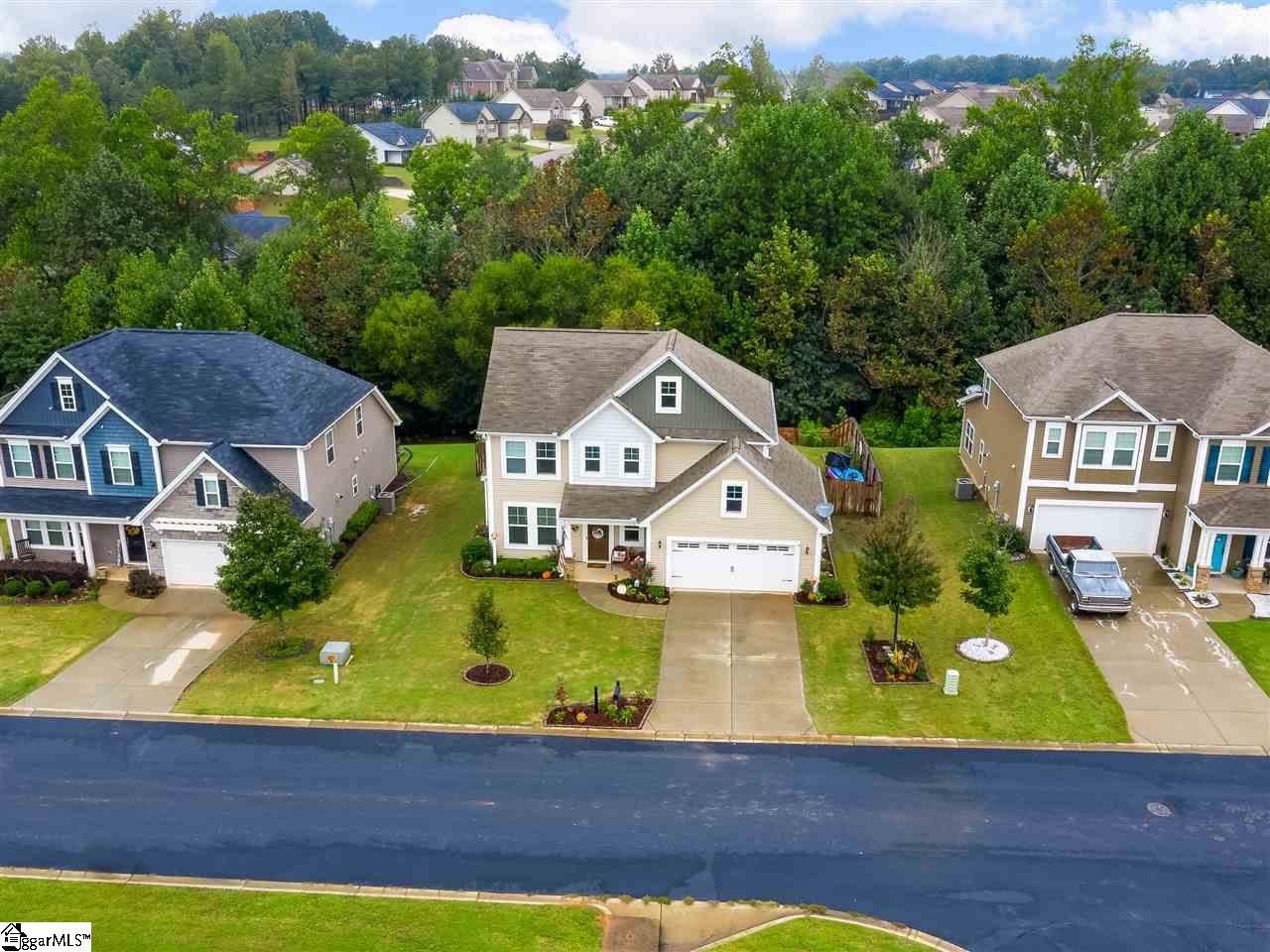 279 Castleton Circle Boiling Springs, SC 29316 - Photo 2 of 36