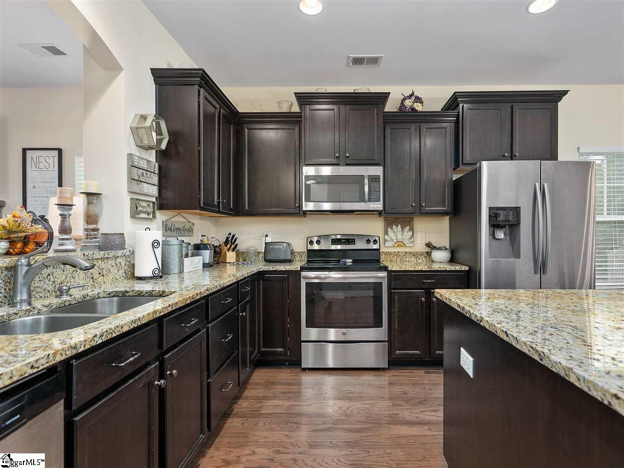 279 Castleton Circle Boiling Springs, SC 29316 - Photo 11 of 36