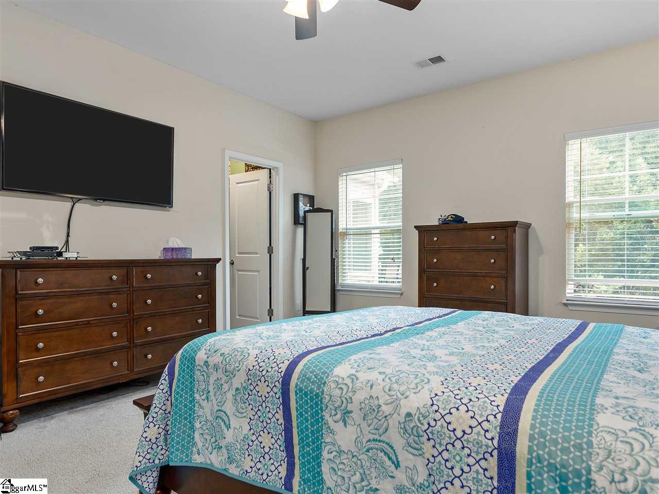 279 Castleton Circle Boiling Springs, SC 29316 - Photo 19 of 36