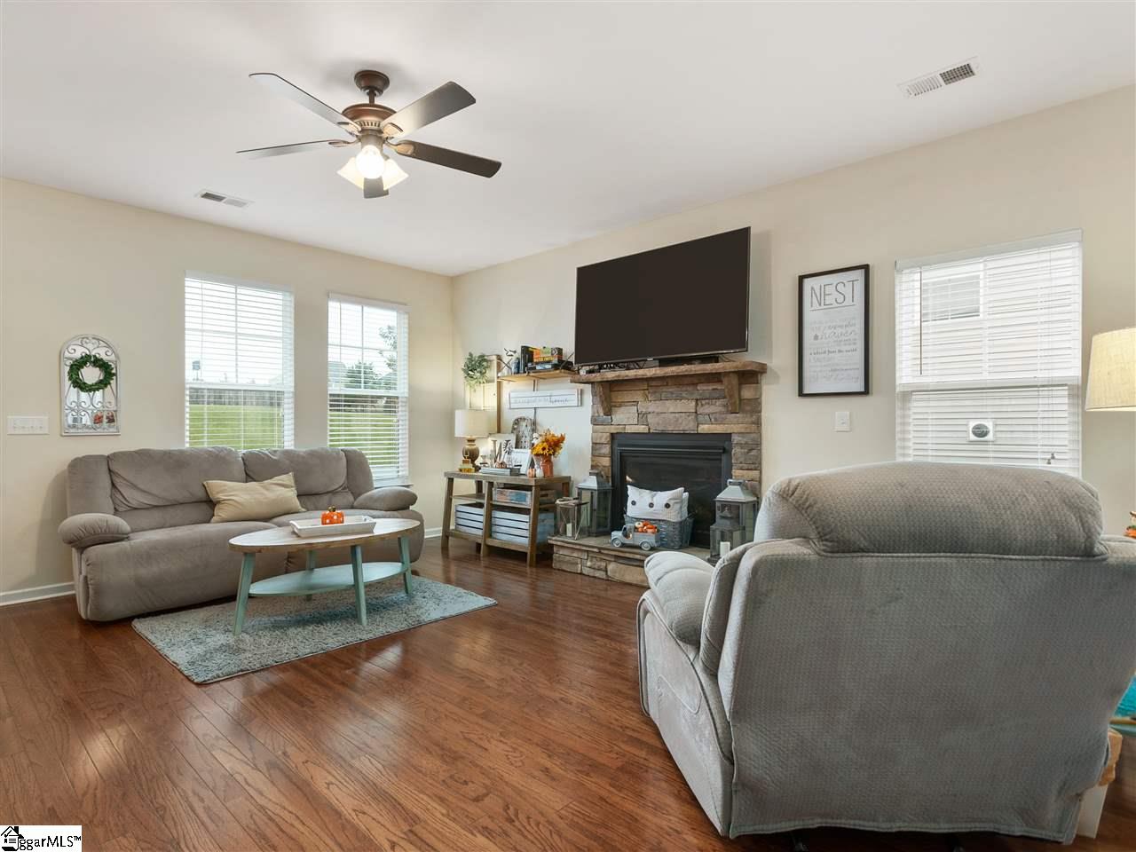 279 Castleton Circle Boiling Springs, SC 29316 - Photo 9 of 36