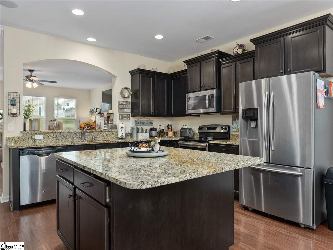 279 Castleton Circle Boiling Springs, SC 29316 - Photo 10 of 36