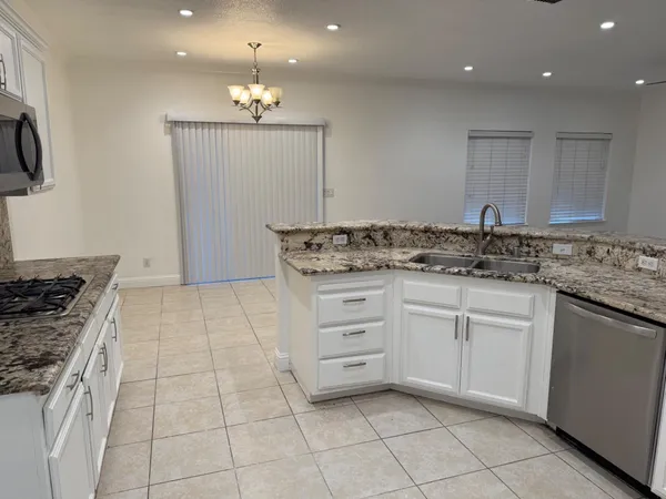 $620,000 | 683 Mark Thomas Drive, Yuba City, CA 95993