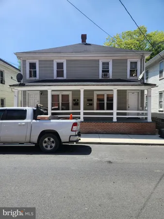 $950 | 231.5 Porter Avenue, Martinsburg, WV 25401