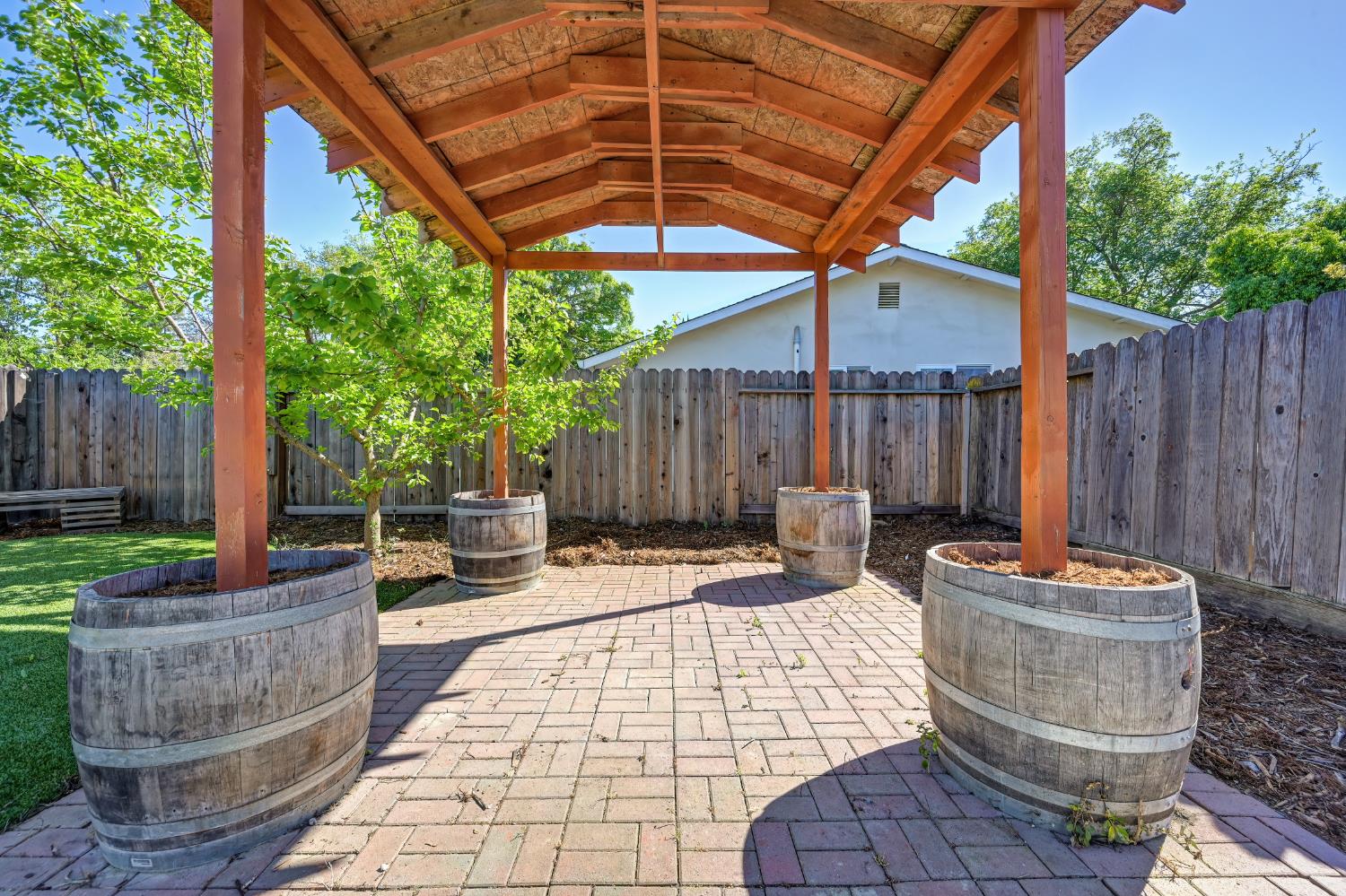 2806 Ganges Avenue Davis, CA 95616 - Photo 18 of 22