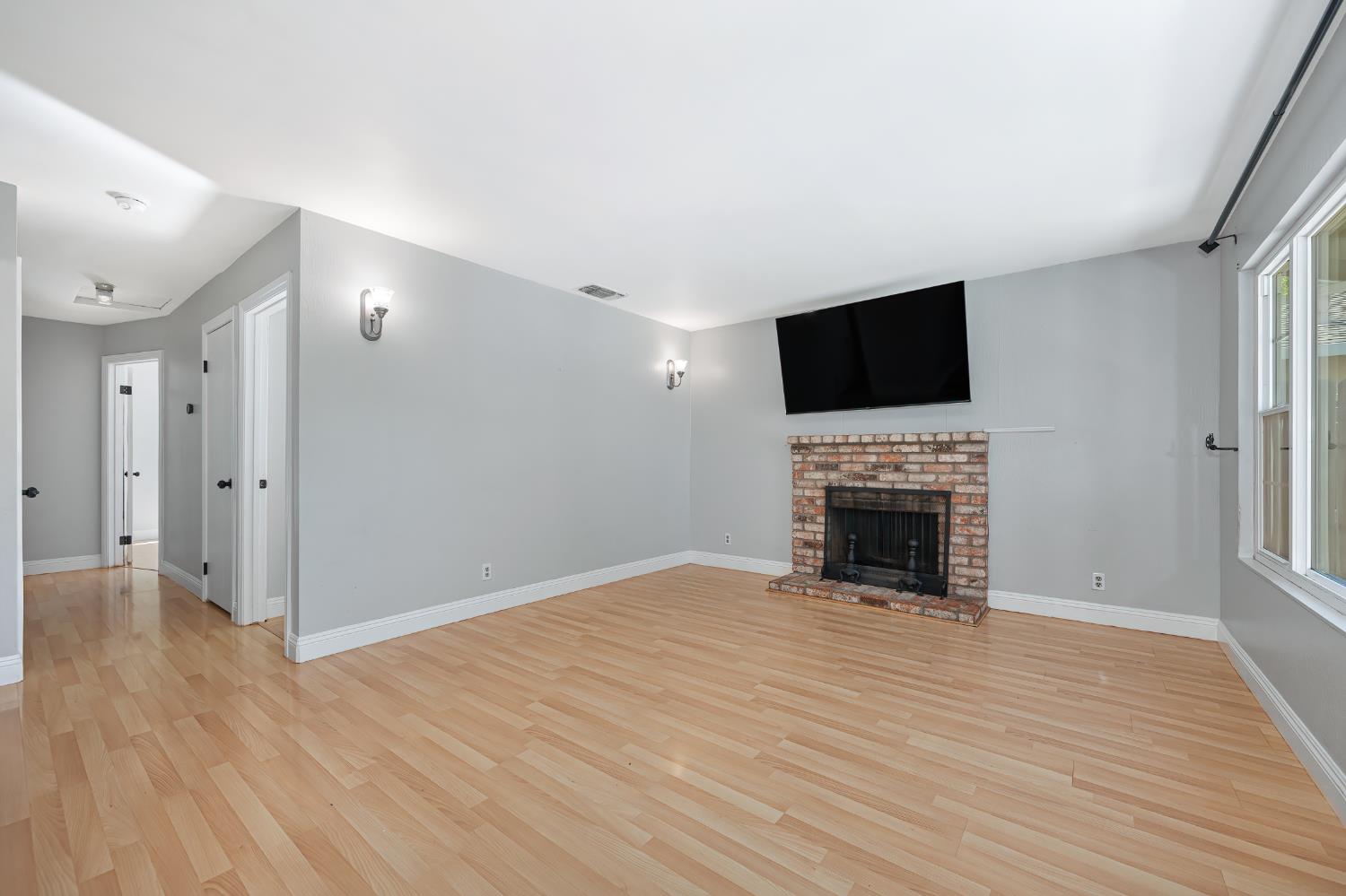 2806 Ganges Avenue Davis, CA 95616 - Photo 4 of 22