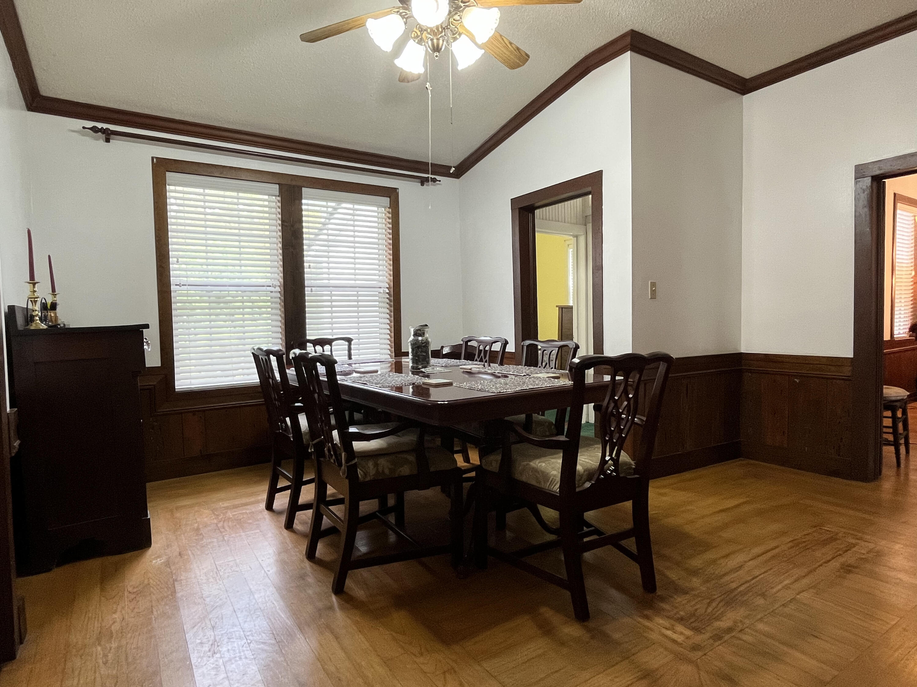 718 Morrison Street McClellanville, SC 29458 - Photo 6 of 14 IMG_8693.HEIC