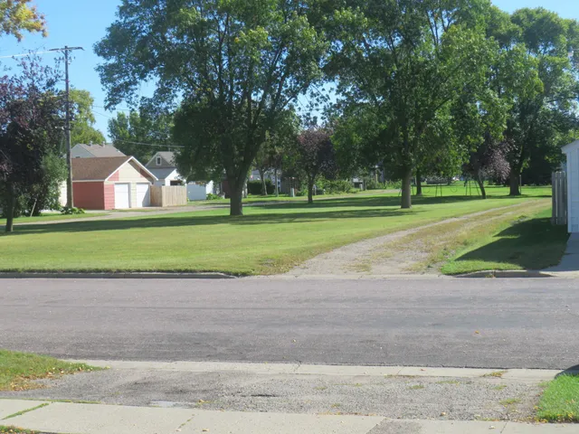 $116,900 | 410 19th Street South, Benson, MN 56215