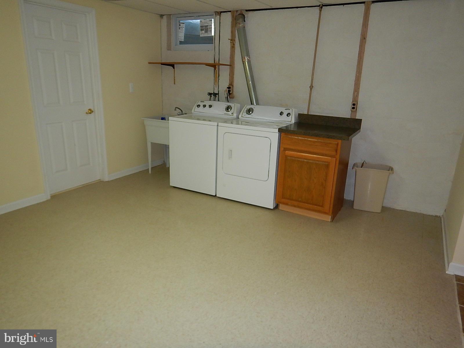 9107 Ramblebrook Road Baltimore, MD 21236 - Photo 22 of 24 Laundry room