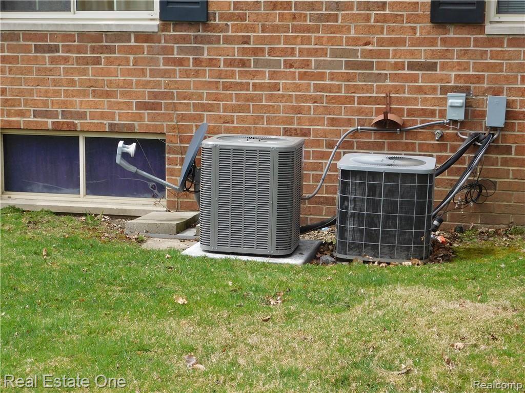 29656 Middlebelt Road, Unit 26 Farmington Hills, MI 48334 - Photo 6 of 39