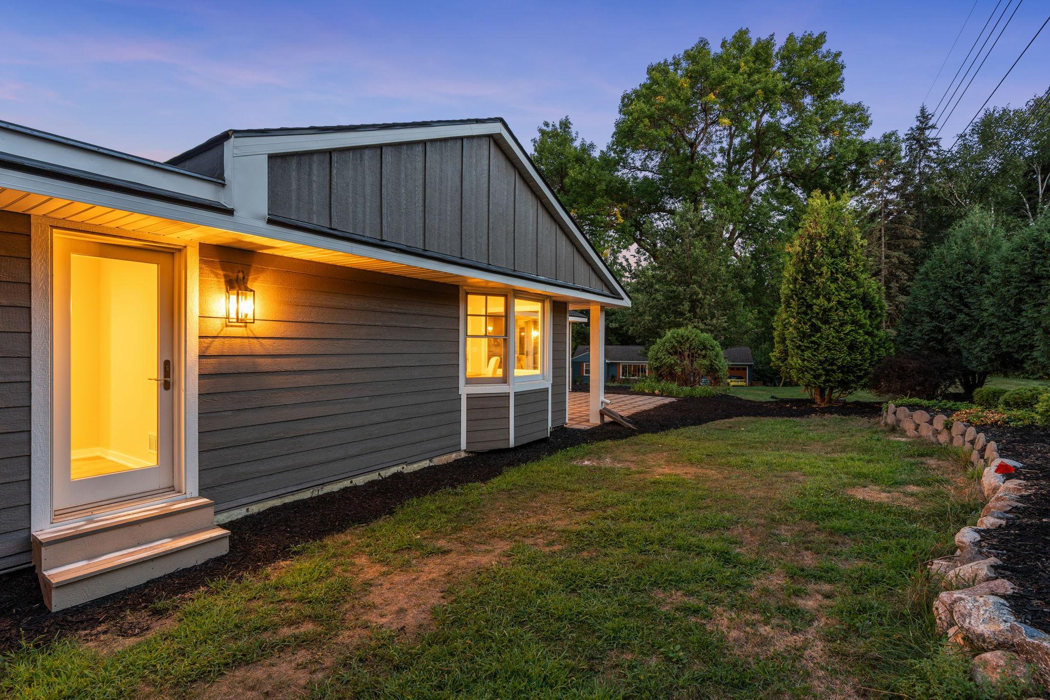 11934 James Road Minnetonka, MN 55343 - Photo 8 of 81 Gallery Image 8