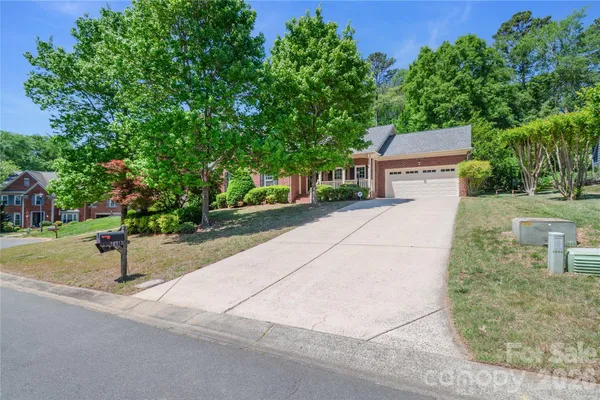 $429,900 | 10713 Ridge Acres Road, Charlotte, NC 28214
