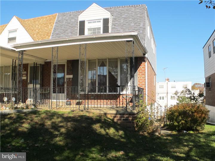 3435 Holyoke Road Philadelphia, PA 19114 - Photo 2 of 15 Gallery Image 2