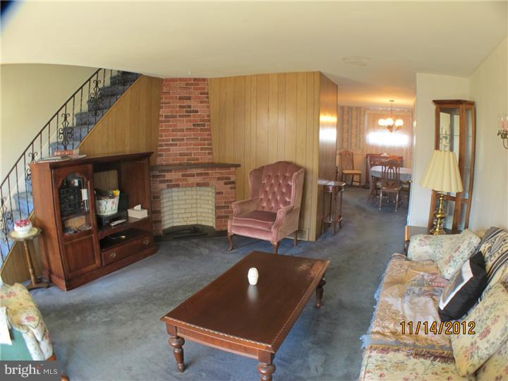 3435 Holyoke Road Philadelphia, PA 19114 - Photo 4 of 15 Gallery Image 4
