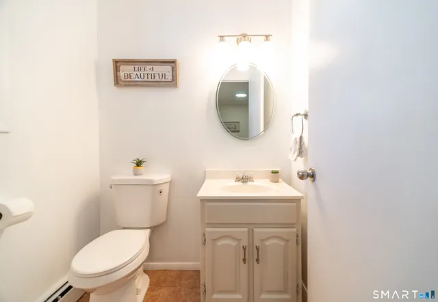 $207,000 | 177 Moylan Court, Unit 177, Newington, CT 06111