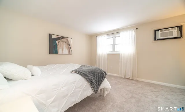 $207,000 | 177 Moylan Court, Unit 177, Newington, CT 06111