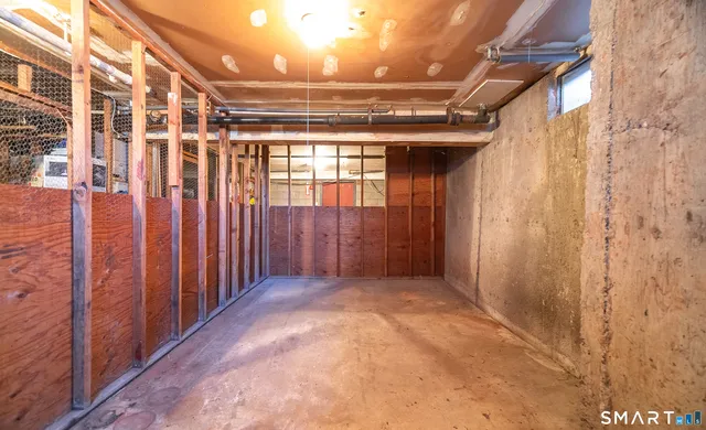 $207,000 | 177 Moylan Court, Unit 177, Newington, CT 06111