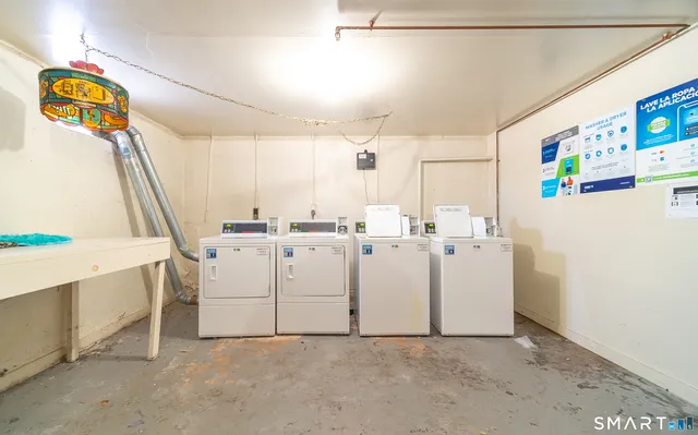 $207,000 | 177 Moylan Court, Unit 177, Newington, CT 06111