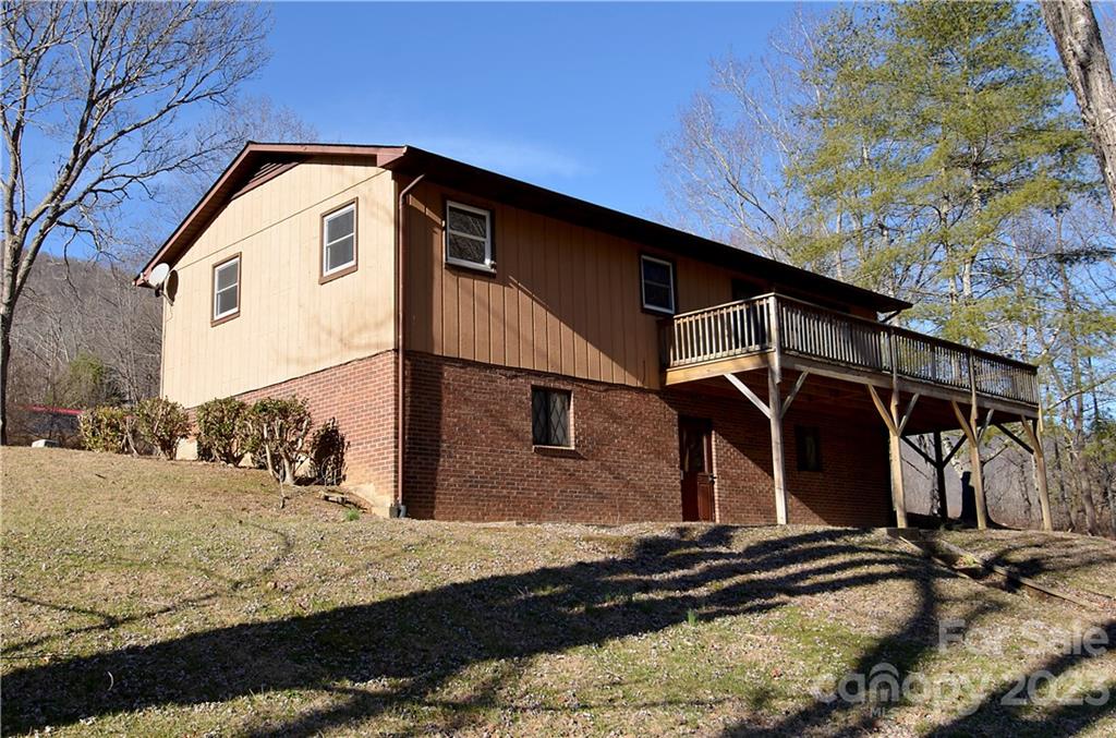 1703 Honeycutt Road Marion, NC 28752 - Photo 3 of 32 Gallery Image 3