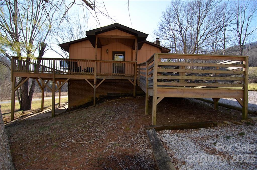 1703 Honeycutt Road Marion, NC 28752 - Photo 7 of 32 Gallery Image 7