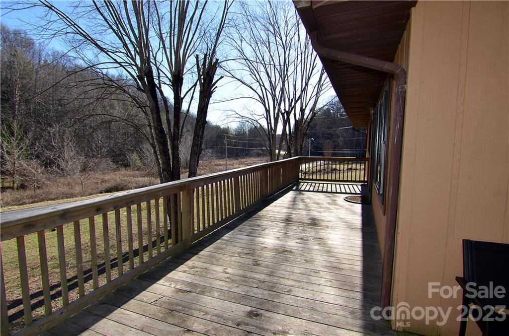 1703 Honeycutt Road Marion, NC 28752 - Photo 9 of 32 Gallery Image 9