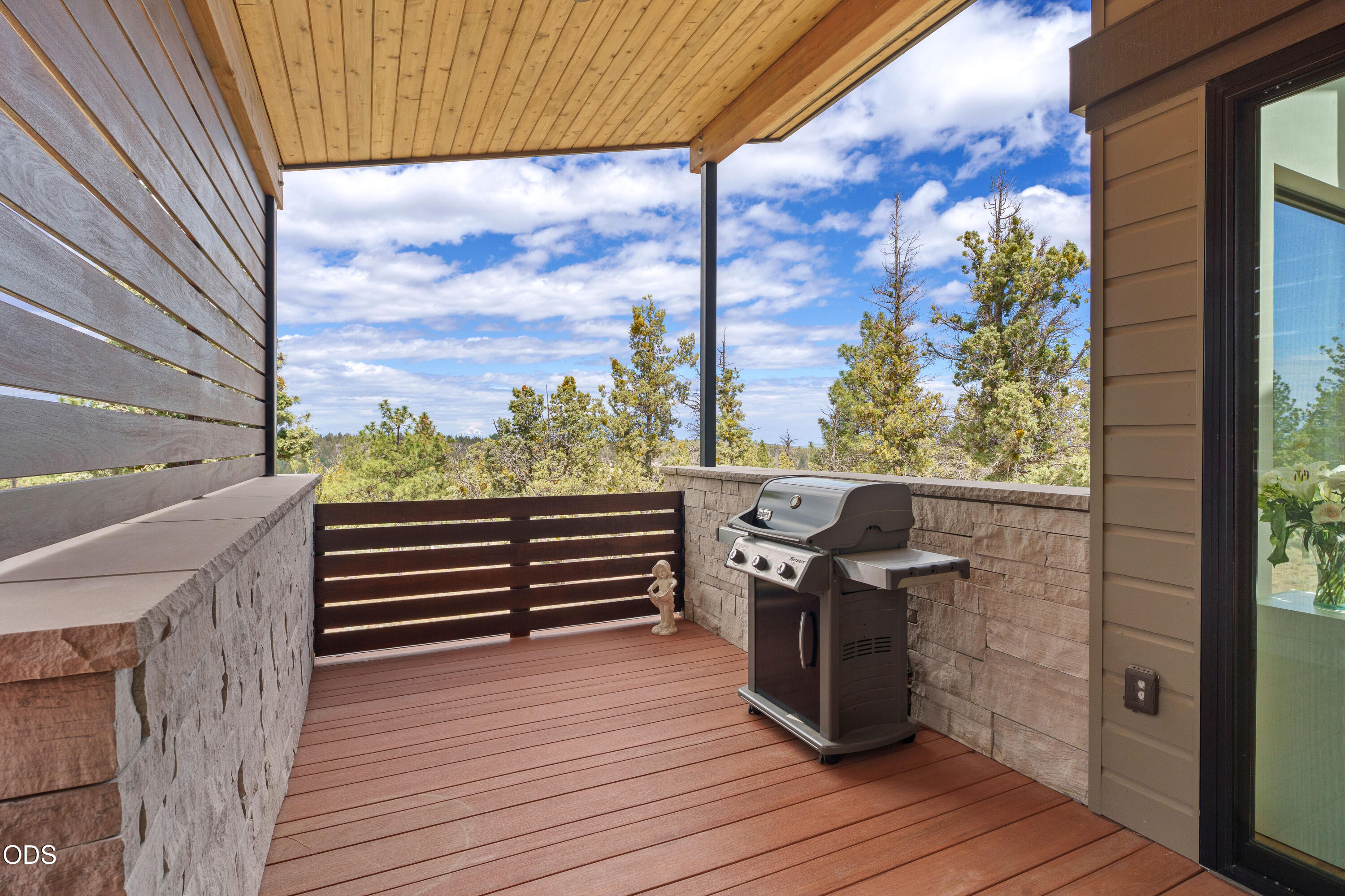 1703 Northwest Wild Rye Circle Bend, OR 97703 - Photo 30 of 64