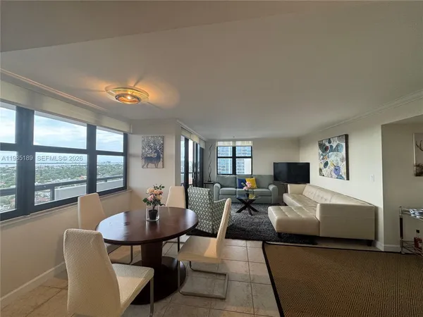$4,500 | 2555 Collins Avenue, Unit 2002, Miami Beach, FL 33140